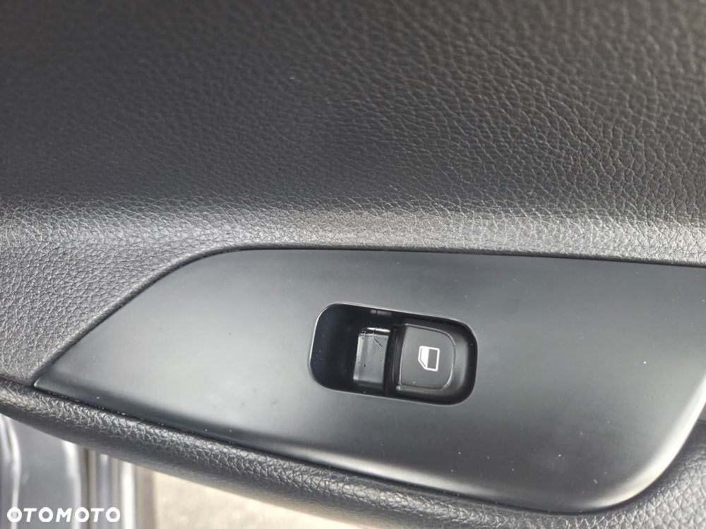 Kia Rio 1.4 L - 18