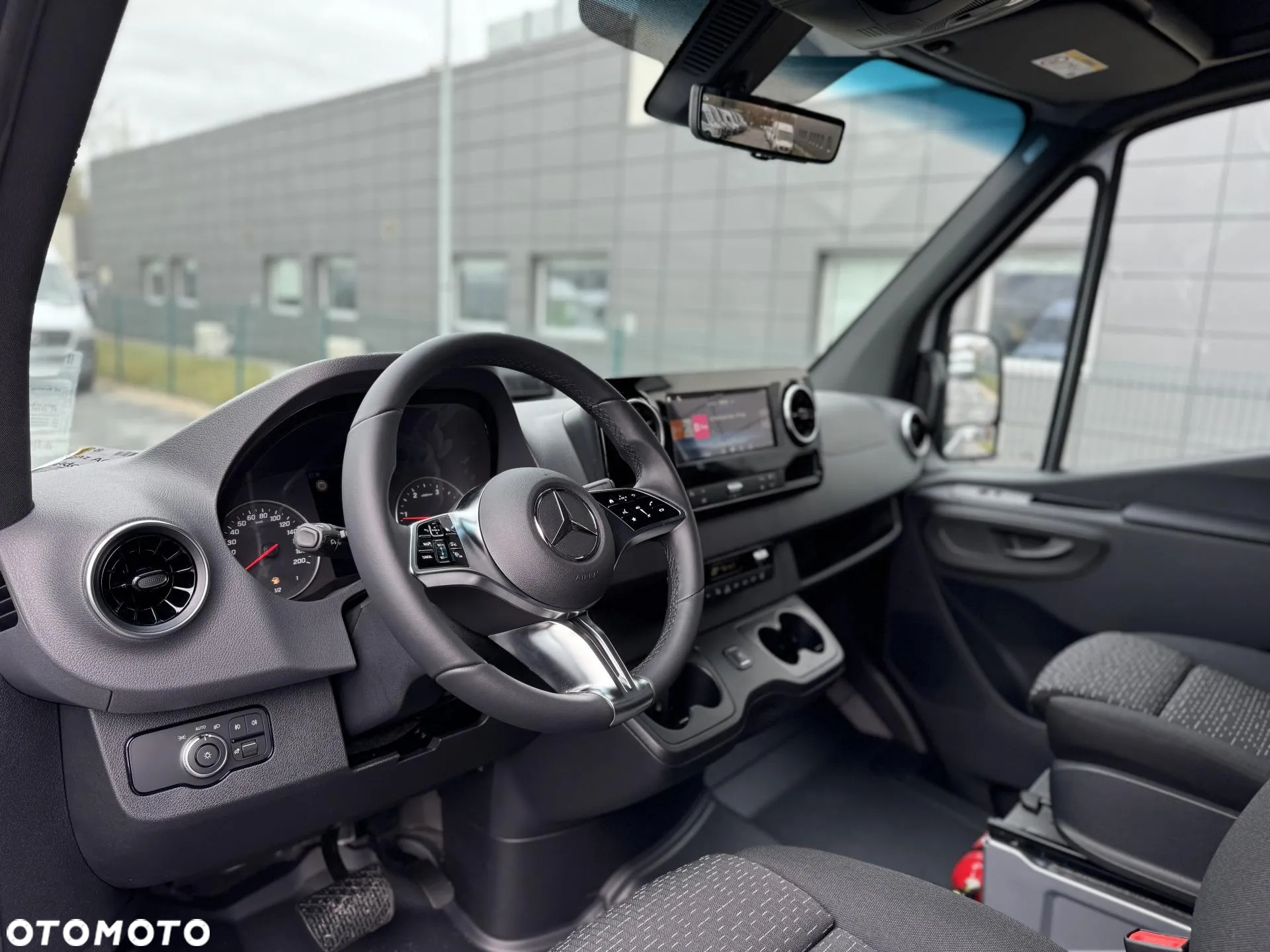 Mercedes-Benz Sprinter - 6