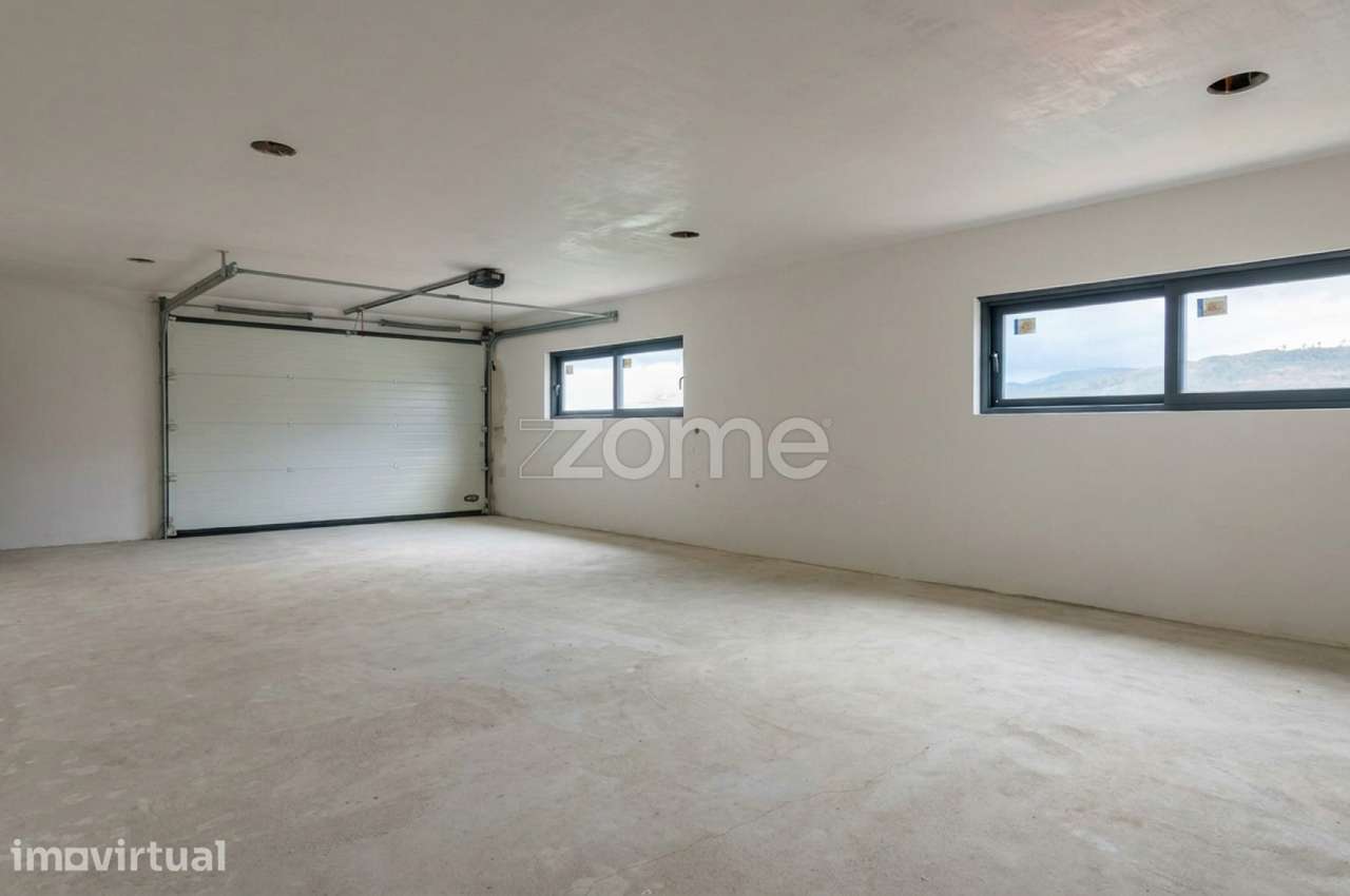 Moradia T4 + 1 Triplex em Cinfães - Grande imagem: 5/11