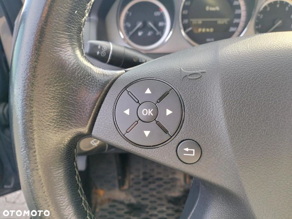 Mercedes-Benz Klasa C - 12