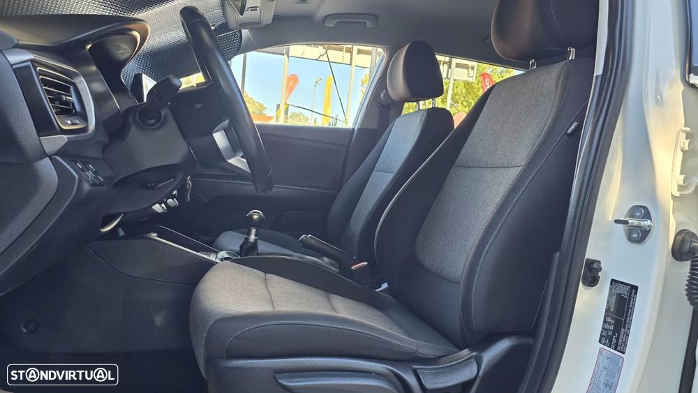 Kia Stonic 1.2 MPi Dynamic - 14