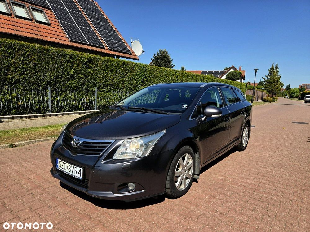 Toyota Avensis 2.0 D-4D - 1