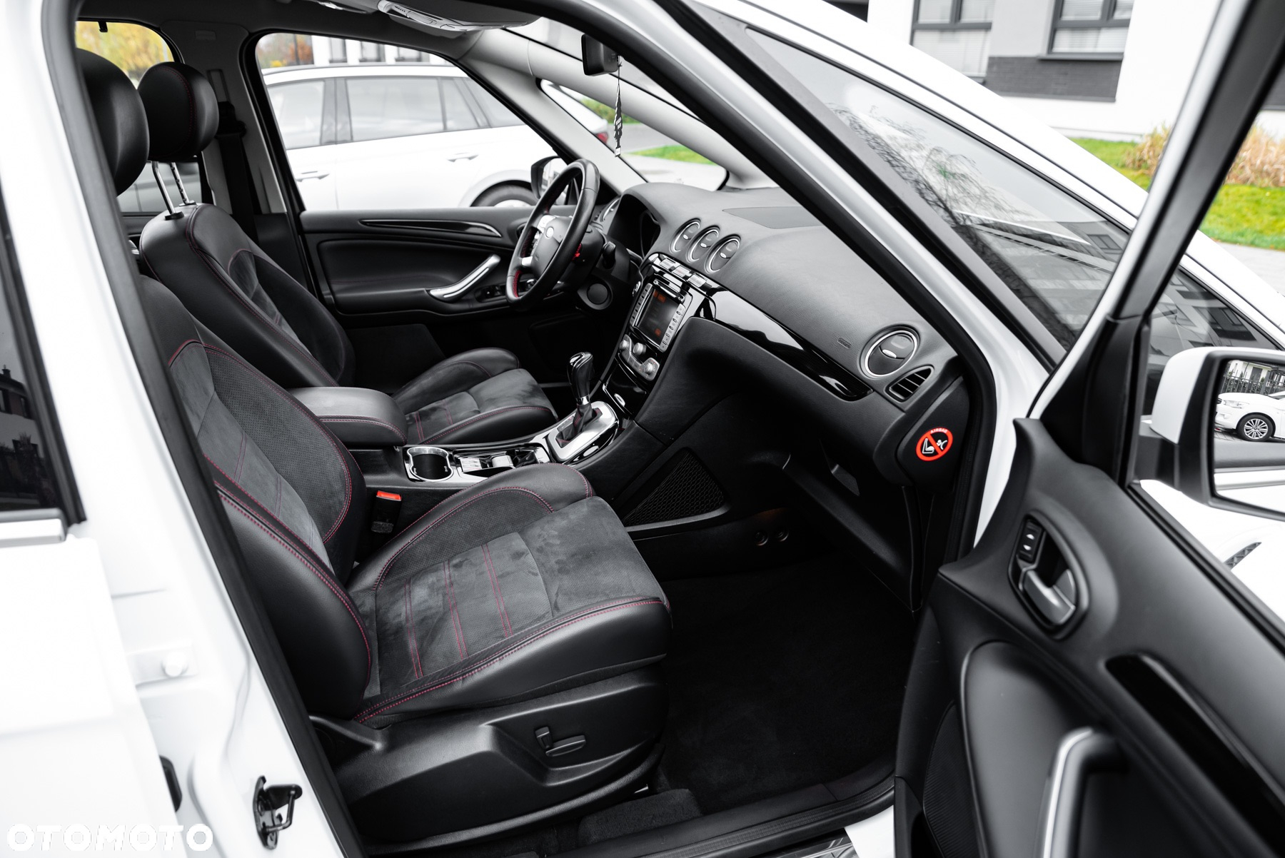 Ford S-Max 2.0 EcoBoost Titanium - 24
