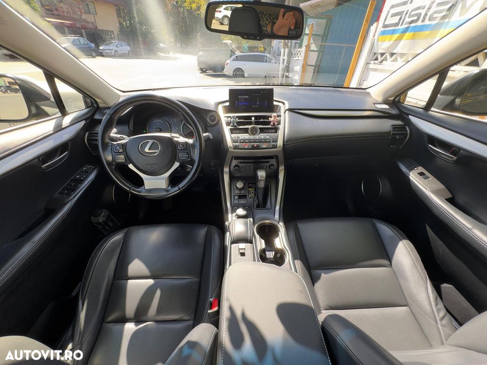 Lexus Seria NX 300h - 7