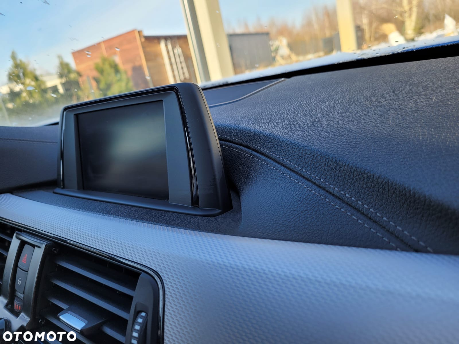 BMW Seria 3 320i M Sport - 14