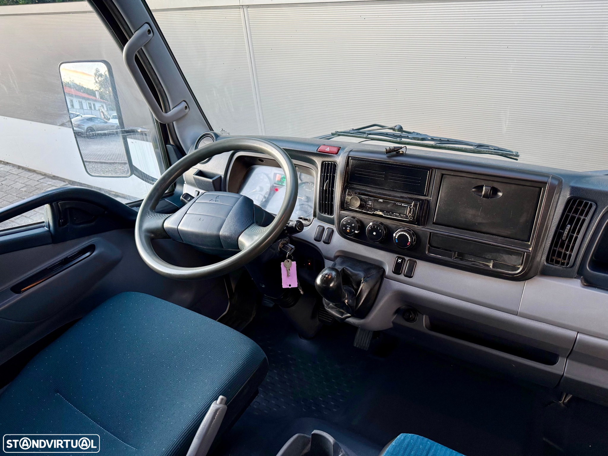 Mitsubishi Fuso Canter 3C15 - 12
