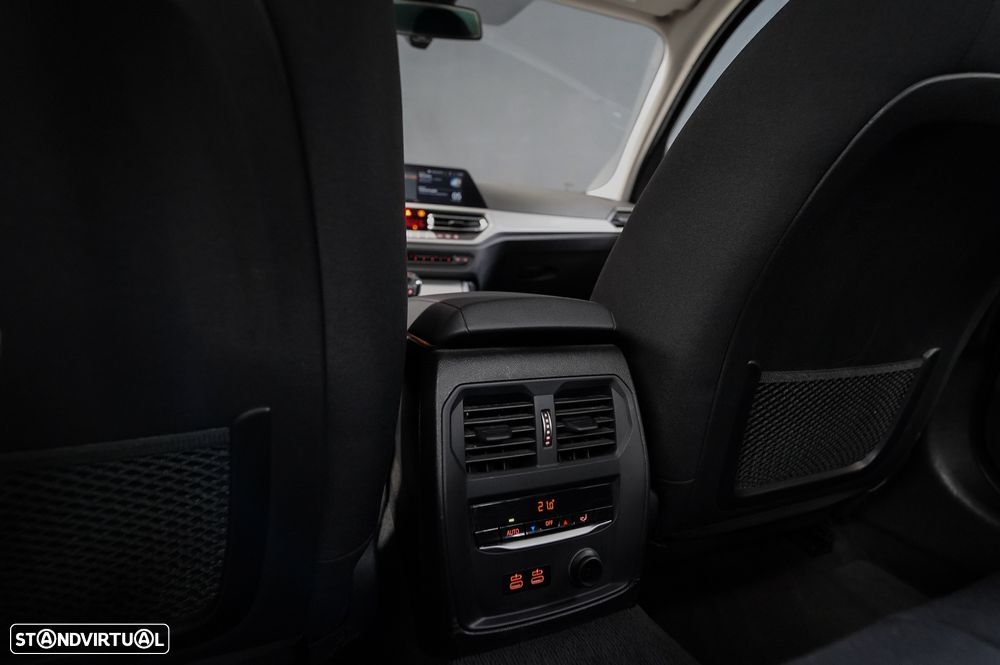 BMW 330 e Corporate Edition Auto - 27