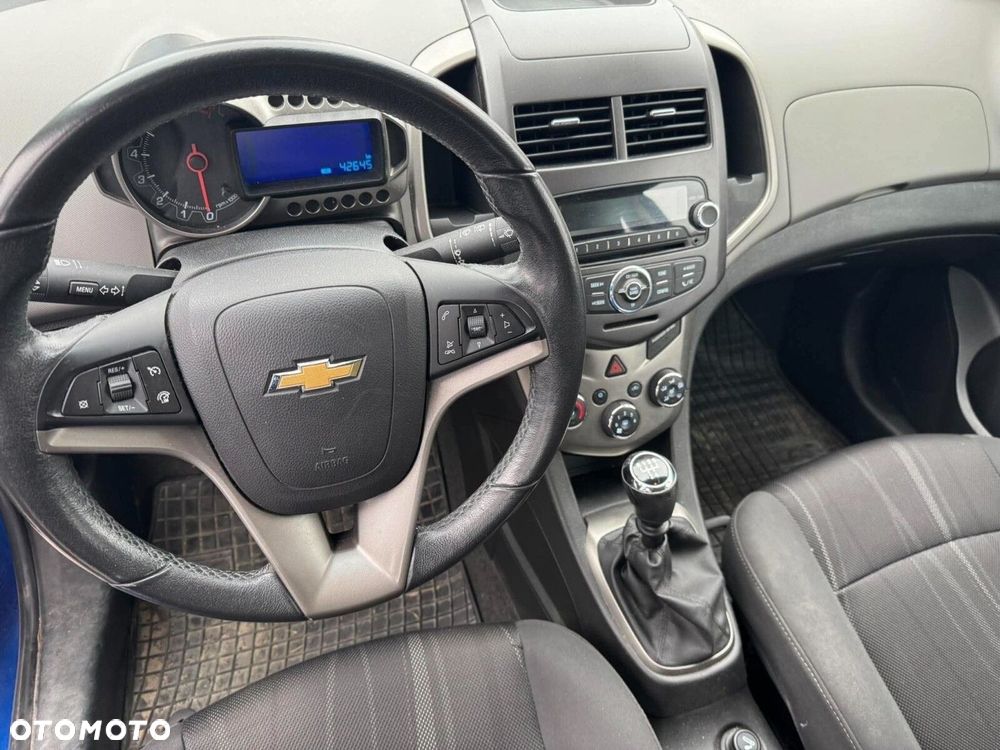Chevrolet Aveo - 5