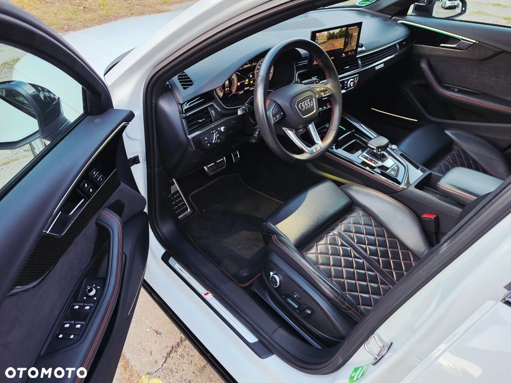 Audi A4 Avant 45 TFSI quattro S tronic S line - 29