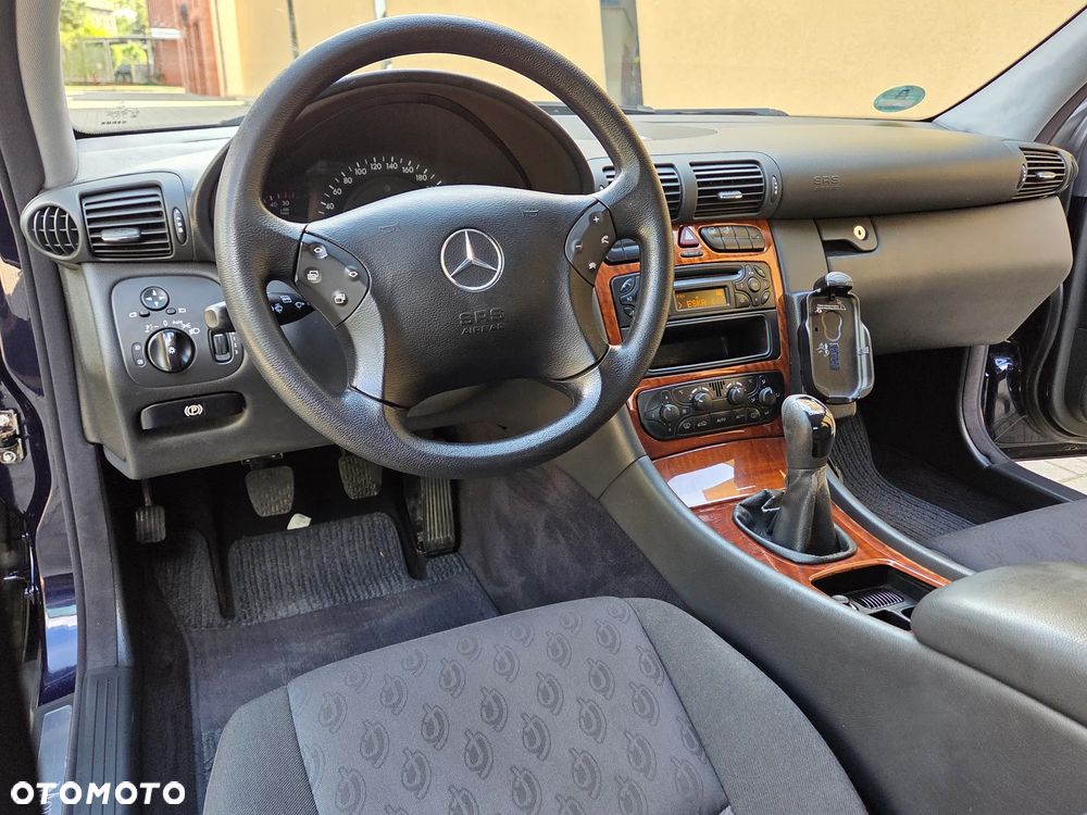 Mercedes-Benz Klasa C 200 CDI Classic - 25