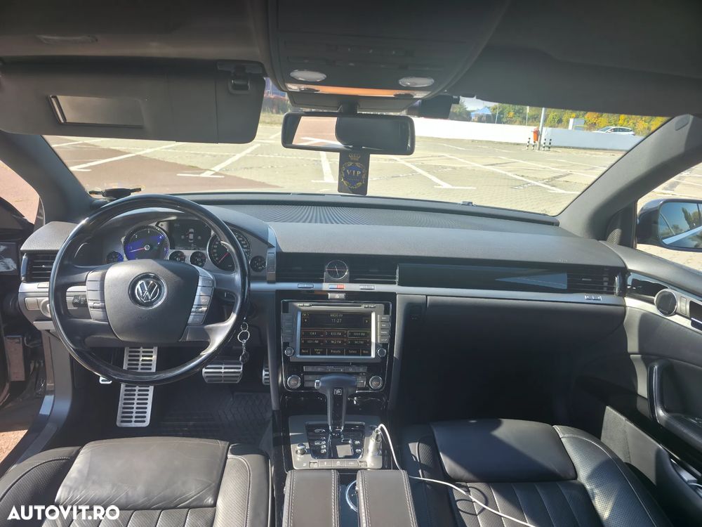 Volkswagen Phaeton 2012 photo 4