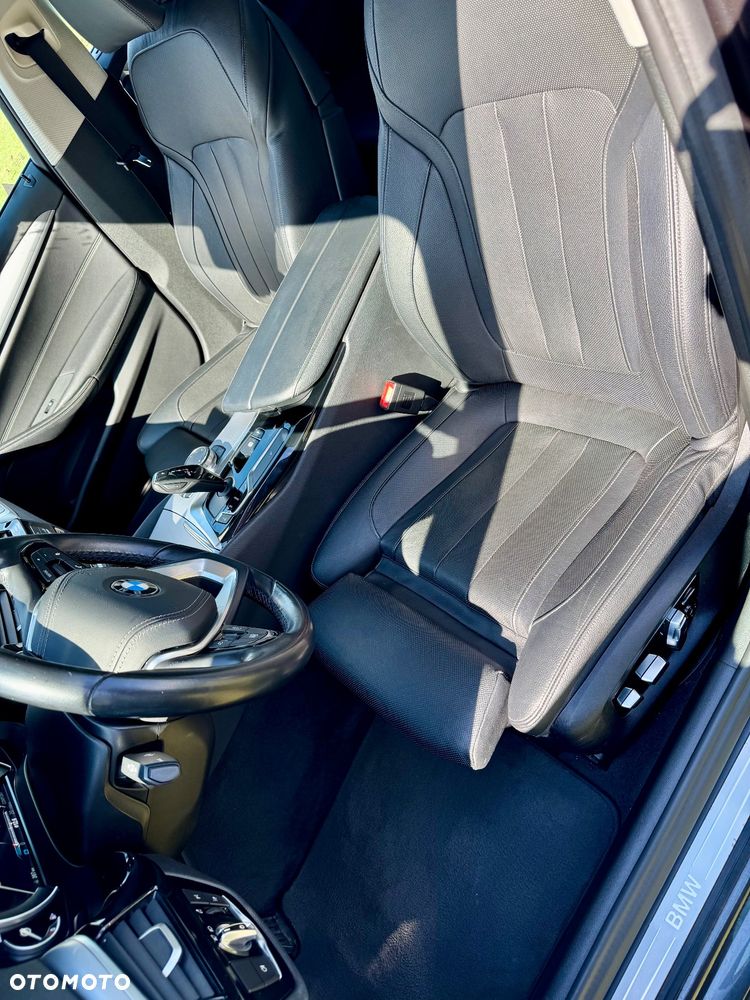 BMW Seria 5 520d Sport Line - 13