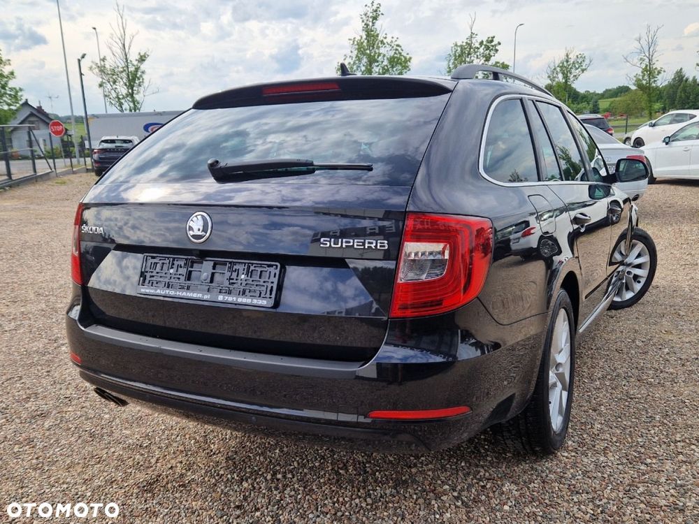 Skoda Superb 2.0 TDI DSG Elegance - 26