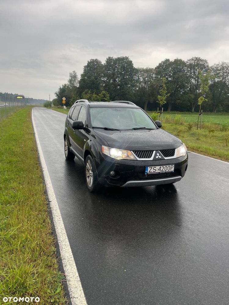 Mitsubishi Outlander 2.0 DID Intense + - 1