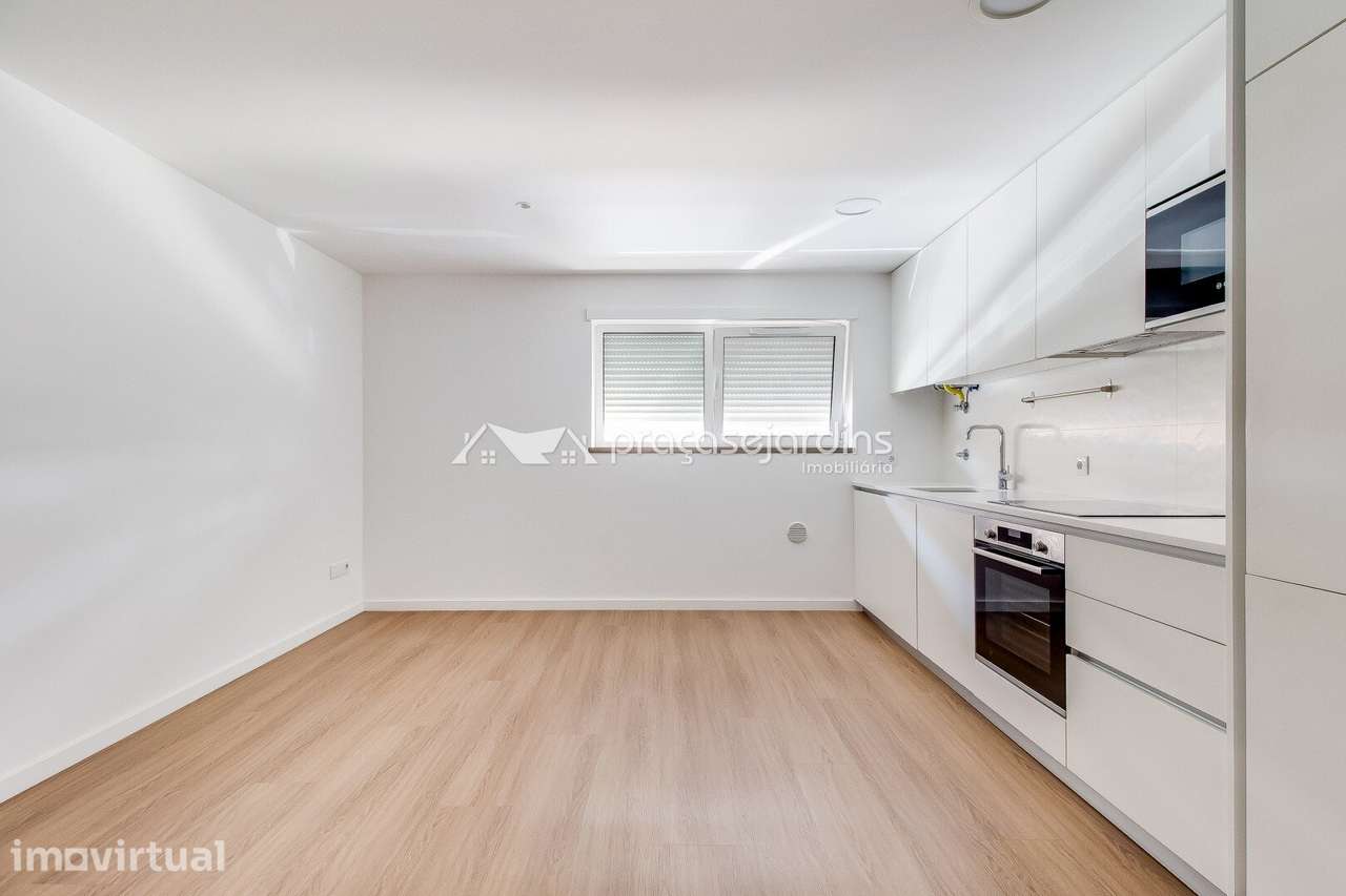 Apartamento T1 Semi-Novo - Leiria - Grande imagem: 3/15