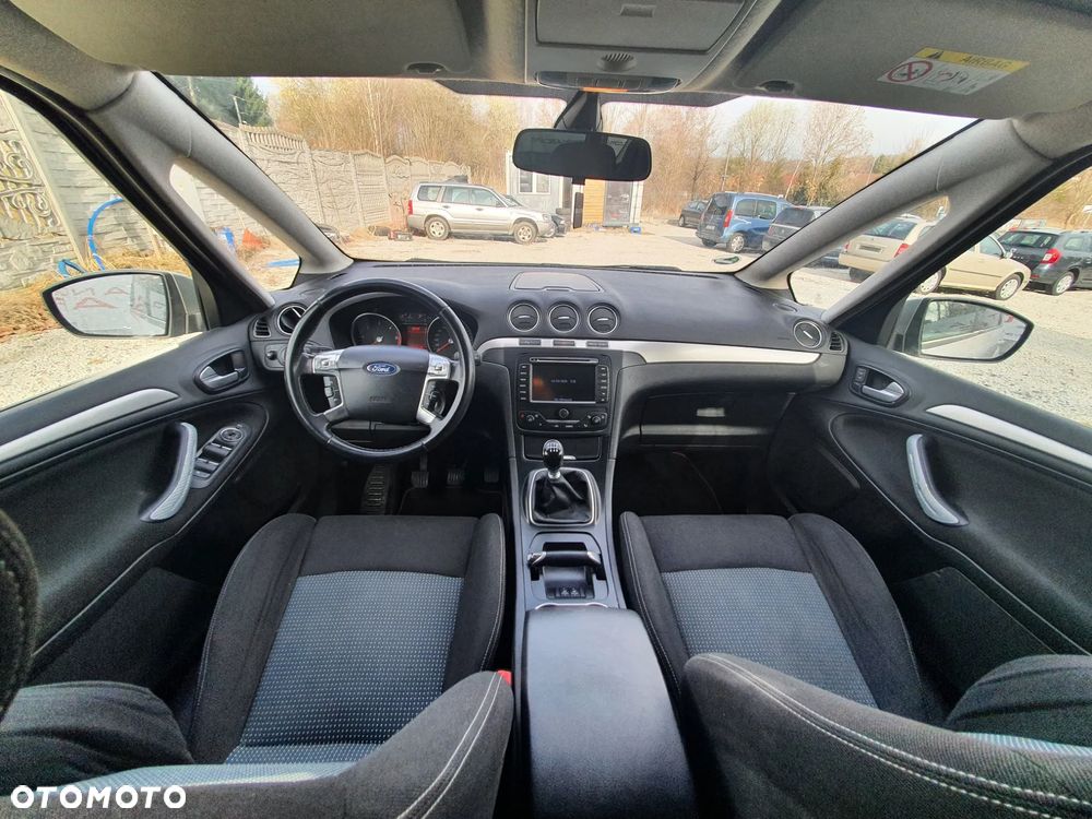 Ford S-Max - 14