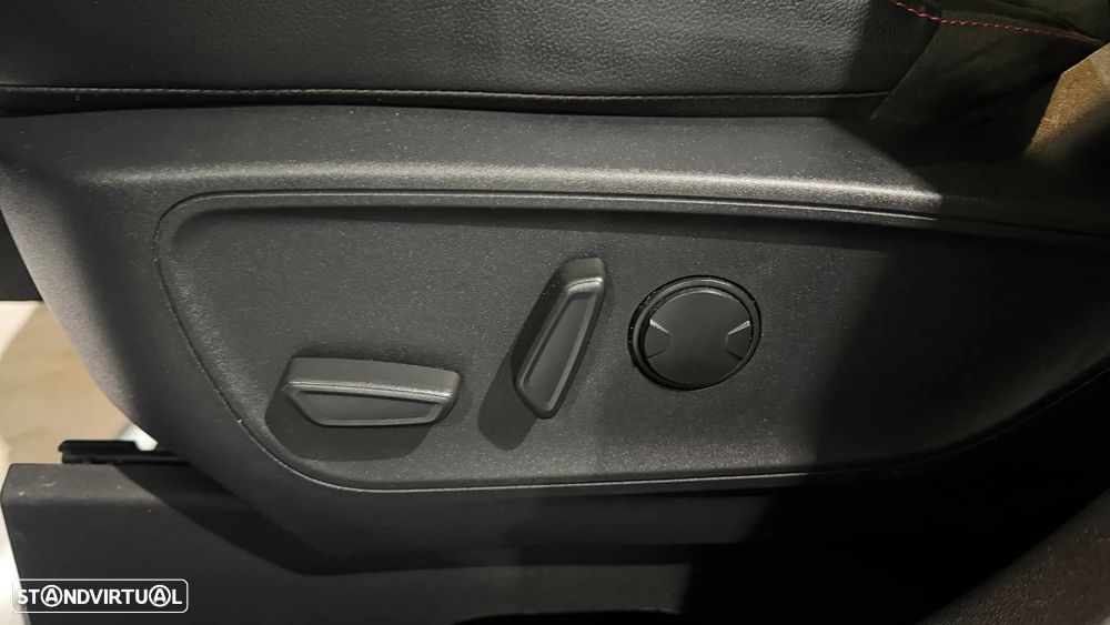 Ford Kuga 1.5 EcoBoost ST-Line X - 9