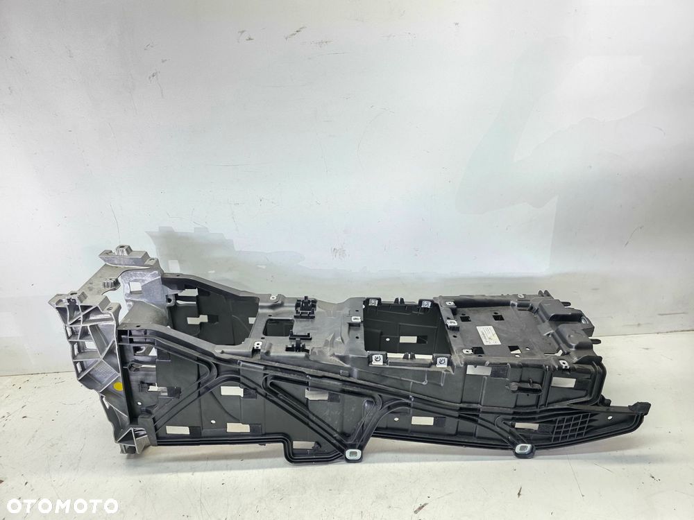 STELAŻ PODSTAWA TUNELU ŚRODKOWEGO AUDI Q7 4M 4M0863243B - 1