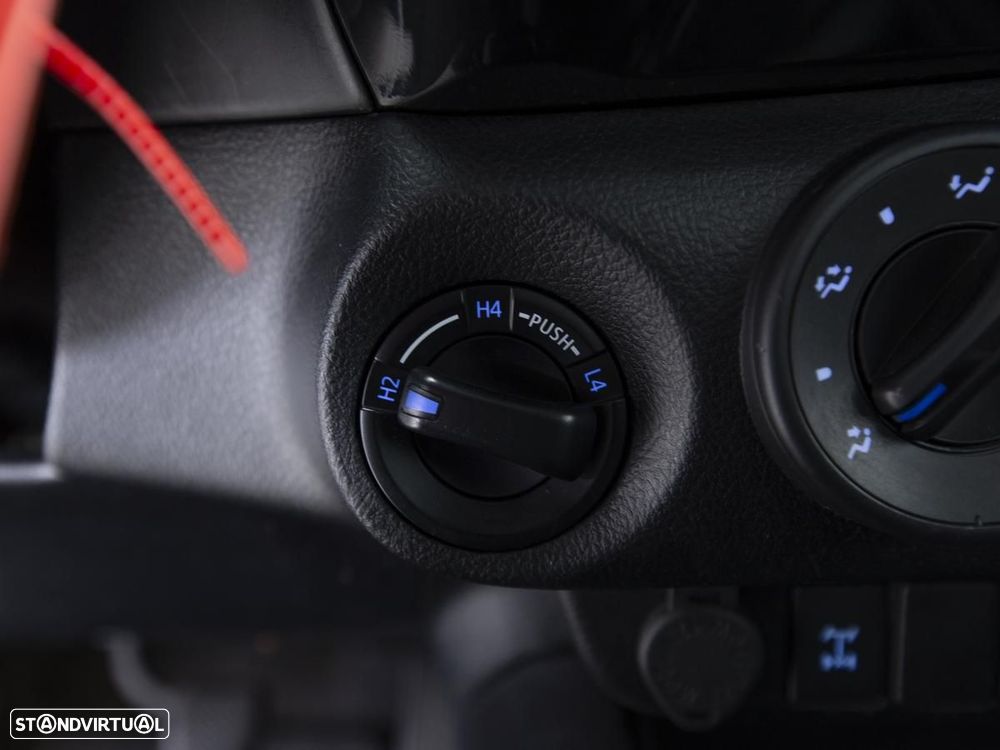 Toyota Hilux 2.4 D-4D 4WD CS CH c/iva - 18
