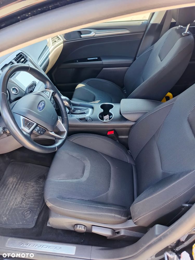 Ford Mondeo 2.0 Hybrid Titanium - 14