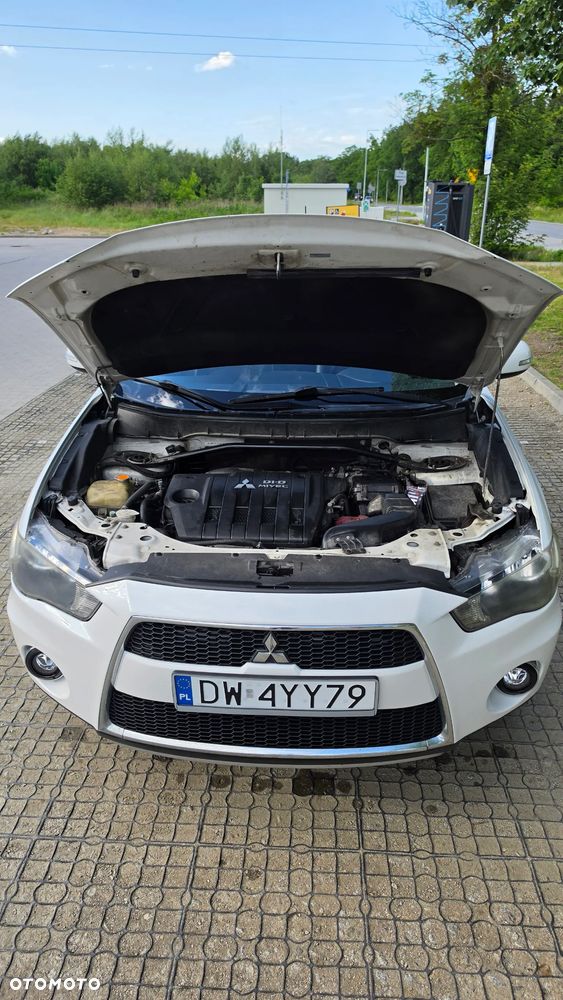 Mitsubishi Outlander 2.2 DI-D 4WD Intense - 13