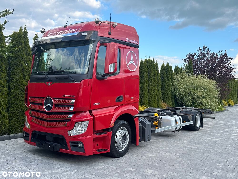 Mercedes-Benz / ACTROS / 1832 / MEGA / BDF / 159 000 tys.km. / - 17