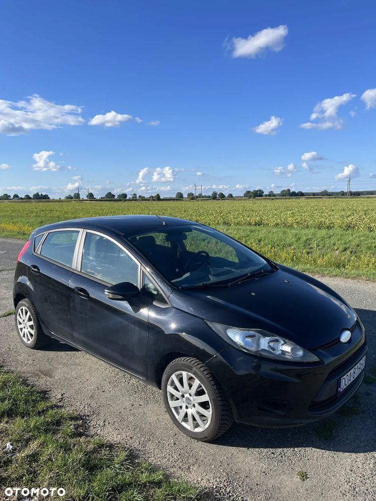 Ford Fiesta 1.25 Ambiente - 2