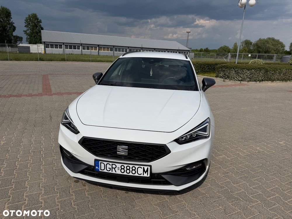 Seat Leon 1.5 eTSI FR DSG - 4
