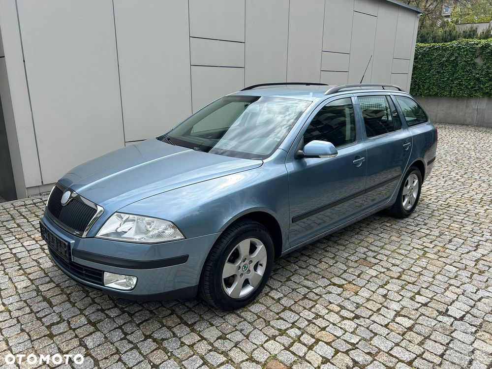 Skoda Octavia 1.6 Combi Classic - 11