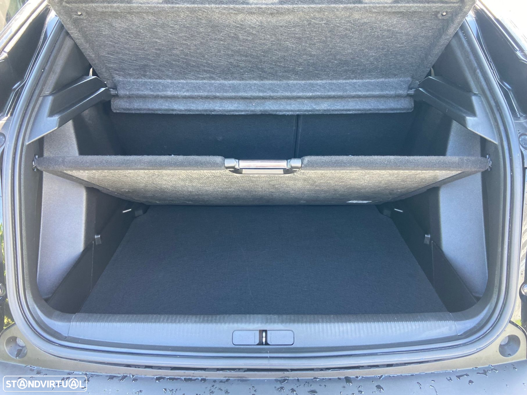 Peugeot 2008 1.2 PureTech GT Pack EAT8 - 39