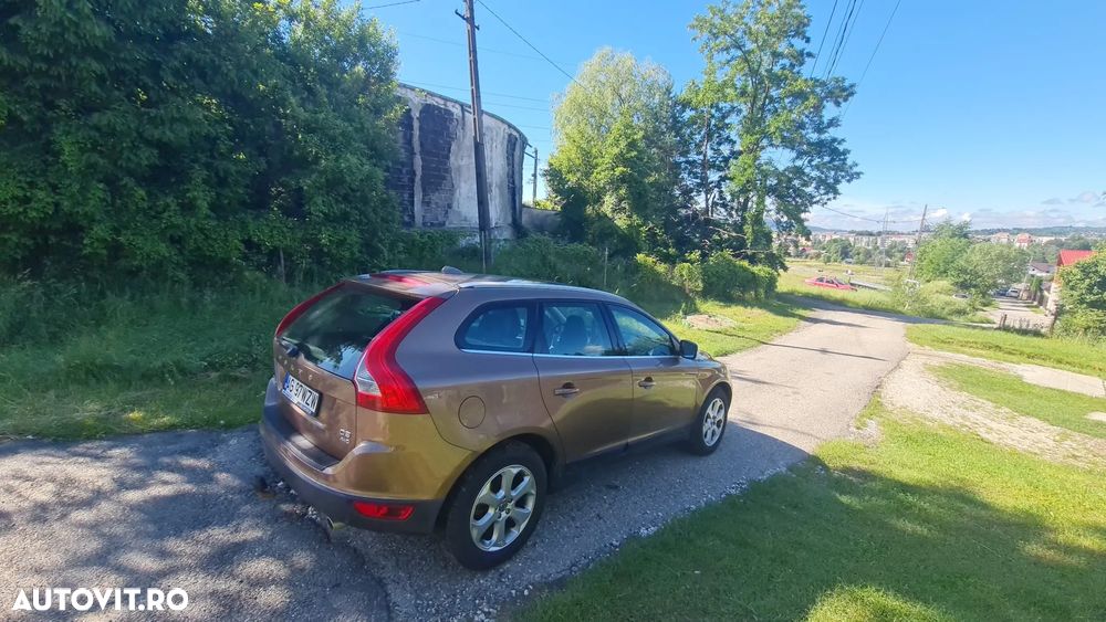 Volvo XC 60 D5 AWD A6 Basic - 9