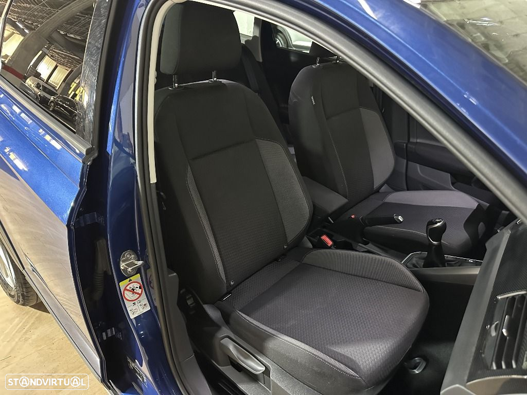 VW Taigo 1.0 TSI Urban - 14