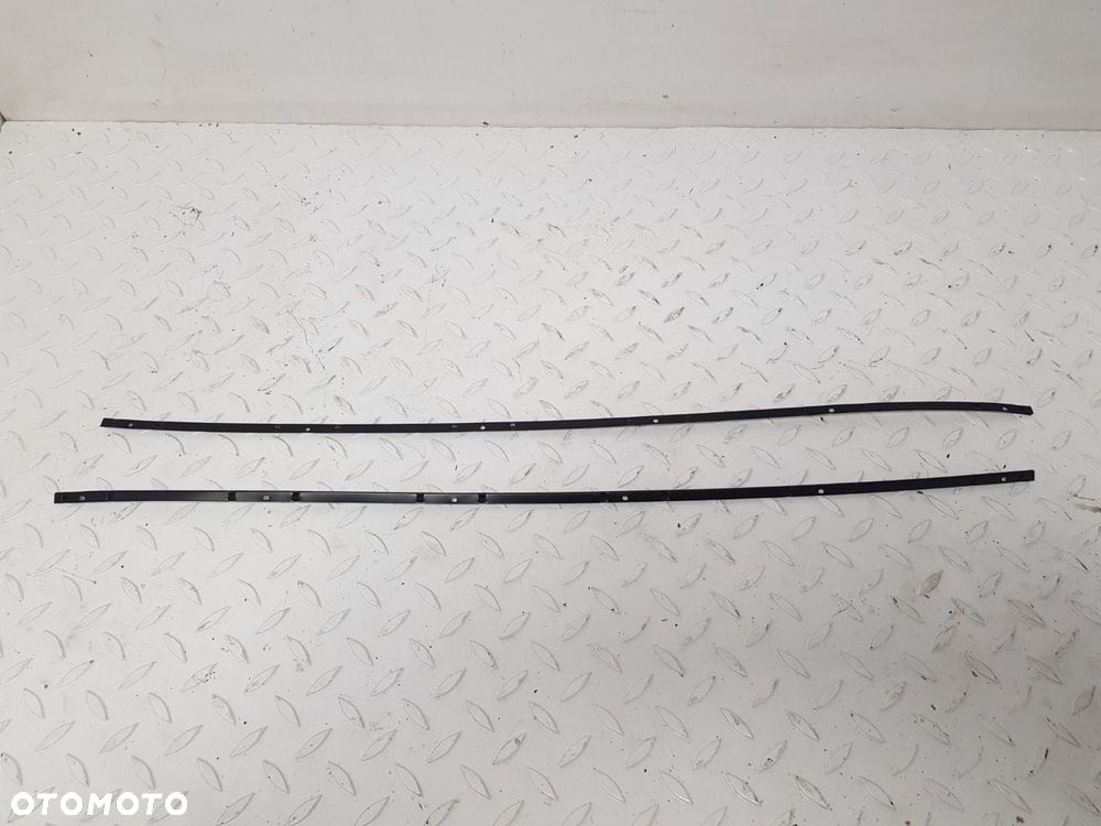 ORYGINALNA NOWA LISTWA OZDOBNA ZGARNIAJĄCA SZYBY CZOŁOWEJ PRAWA SEAT LEON III 3 12-20 PRZÓD PRAWY - 1