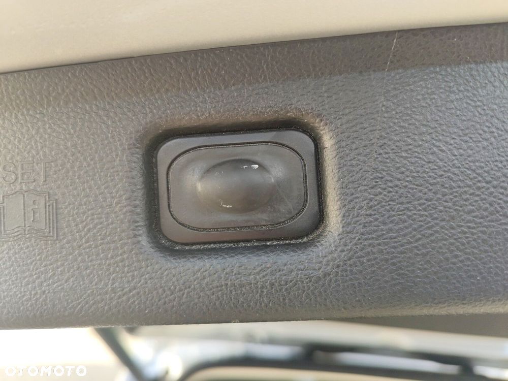 Ford S-Max - 17