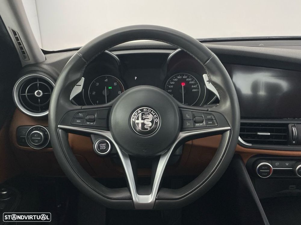 Alfa Romeo Giulia 2.2 D Super AT8 - 14
