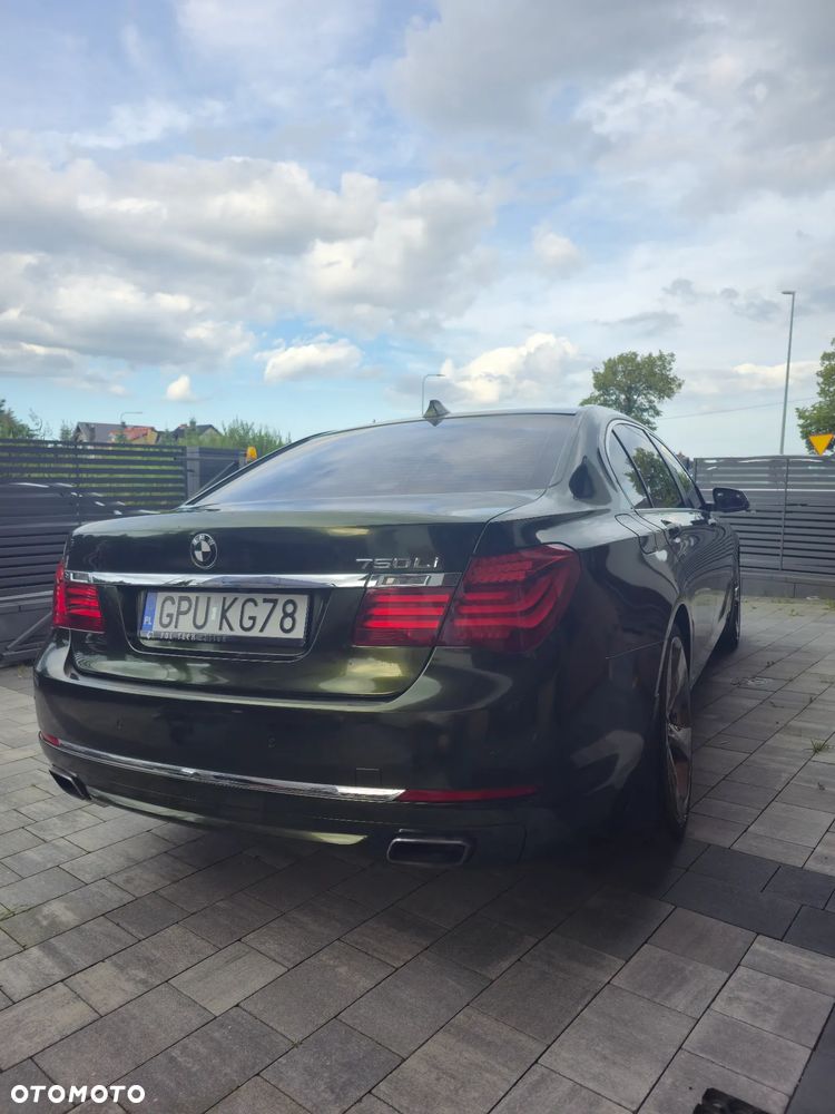 BMW Seria 7 750Li - 4