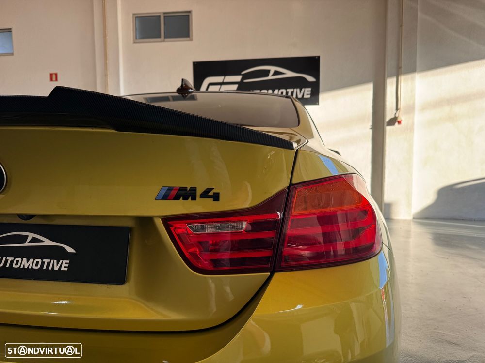 BMW M4 Coupe DKG - 10
