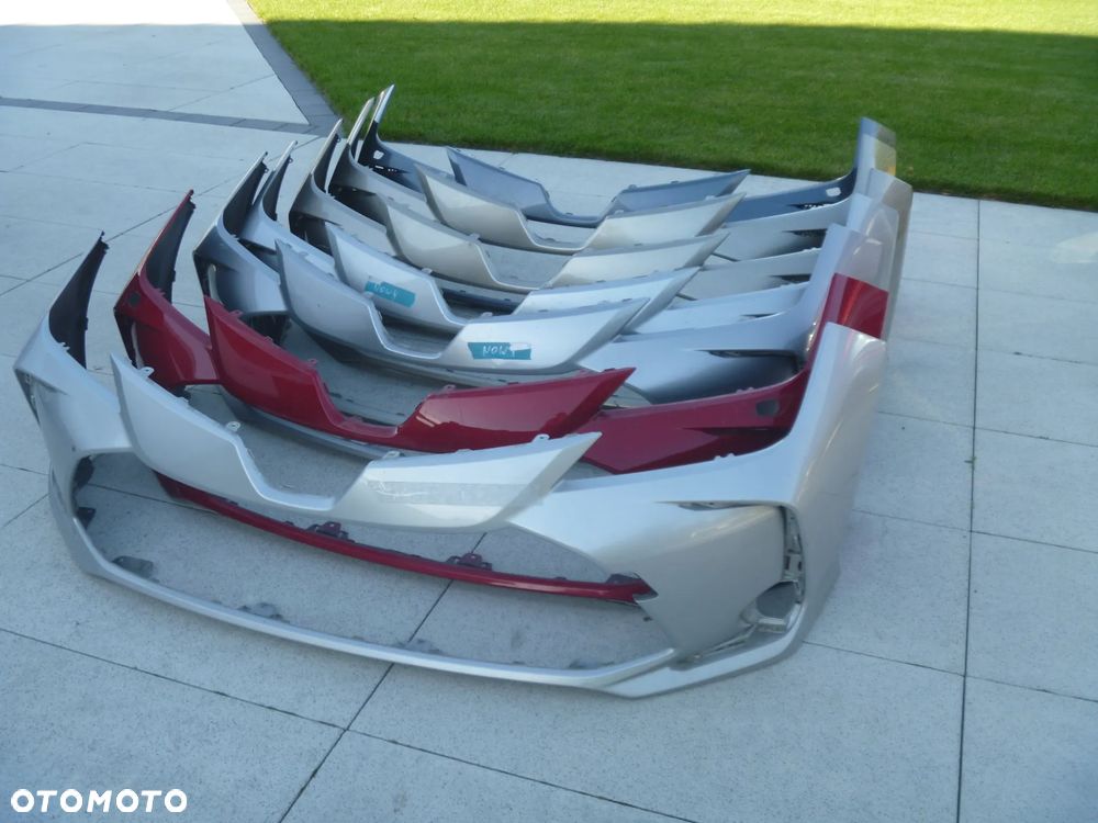 TOYOTA COROLLA E21 SEDAN ZDERZAK TYLNY ORYGINAŁ BEZ PDC - 6