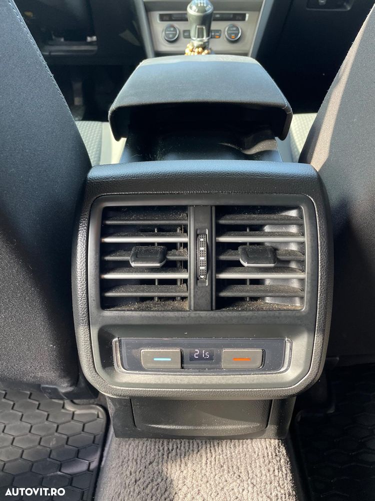 Volkswagen Passat - 23