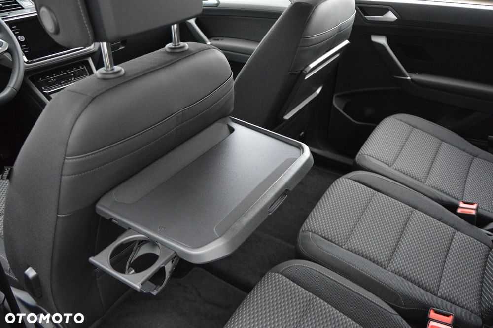 Volkswagen Touran - 22
