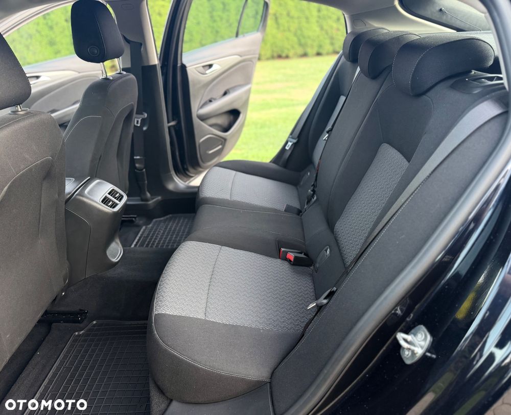 Opel Insignia 1.5 T Enjoy S&S - 31