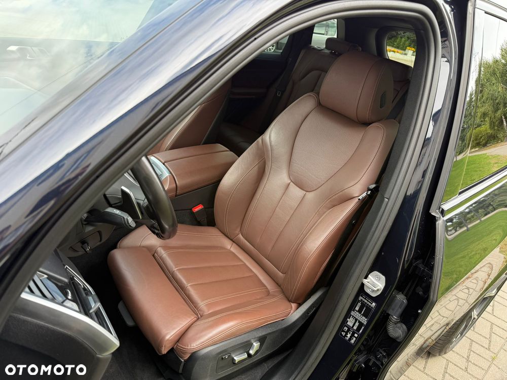 BMW X5 xDrive40i mHEV - 14