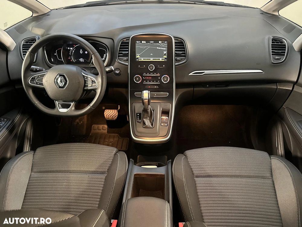Renault Grand Scenic - 9