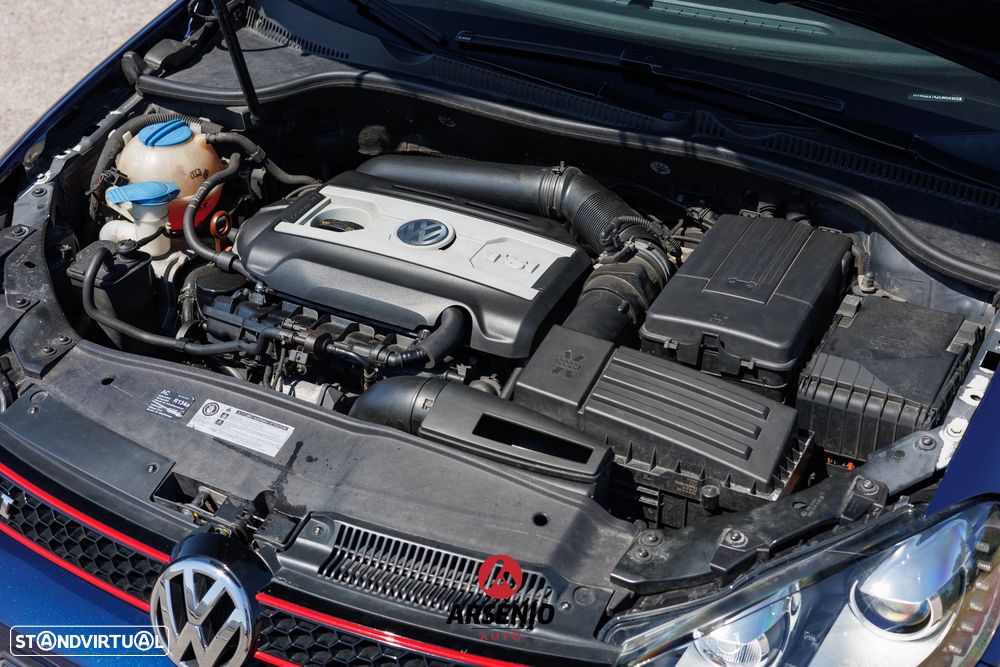 VW Golf 2.0 GTI DSG - 41