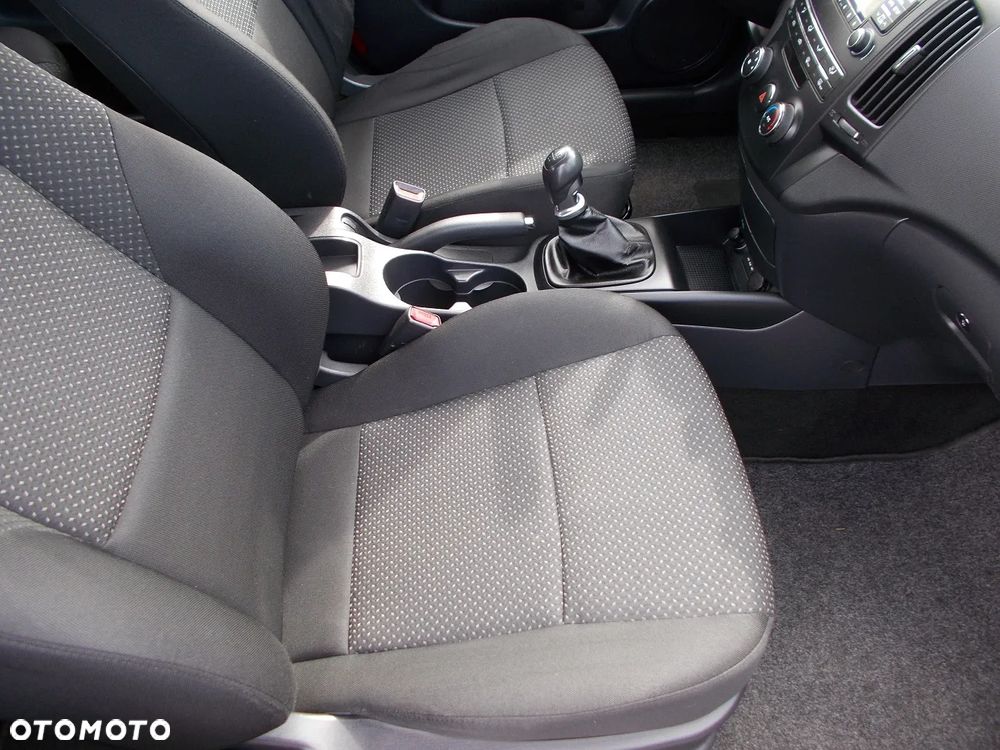 Hyundai i30 1.4 Comfort - 12