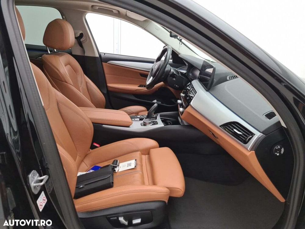 BMW Seria 5 530e Aut. Luxury Line - 8
