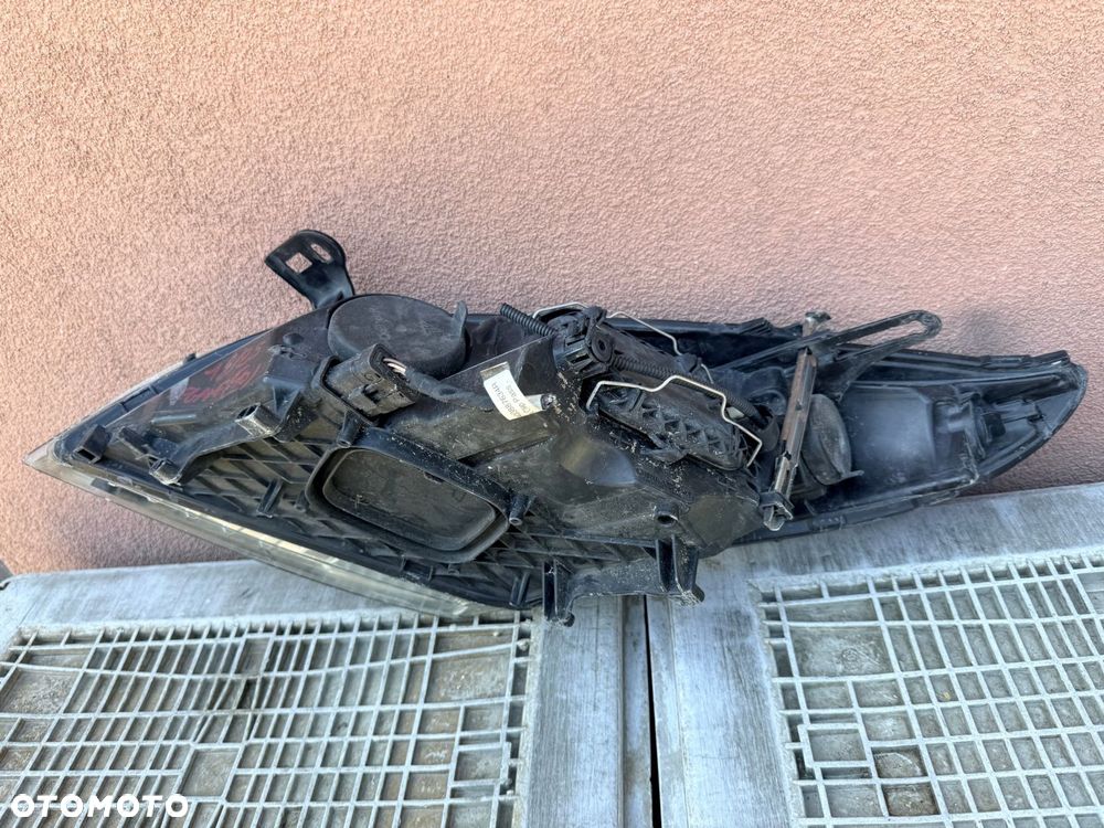 Lampa przednia RENAULT MEGANE III ZWYKŁA PRAWA EUROPA AL ŁADNA - 3