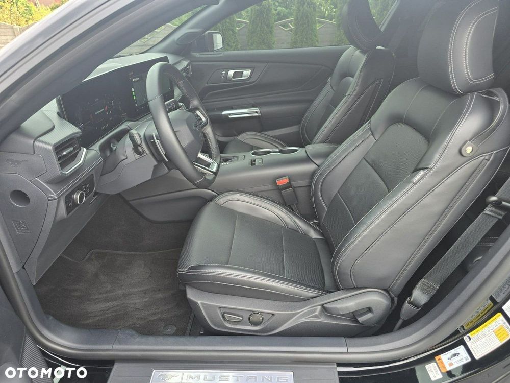 Ford Mustang - 12