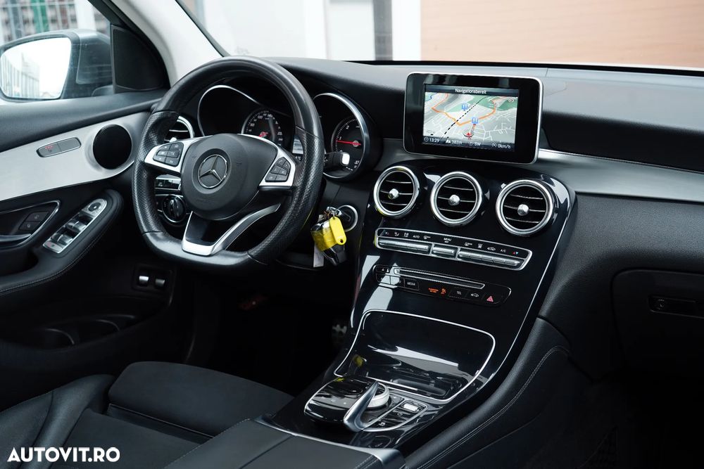 Mercedes-Benz GLC 220 d 4MATIC 9G-TRONIC AMG Line - 12