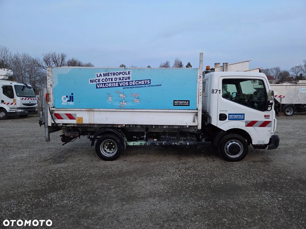 Renault Maxity Cabstar - 23